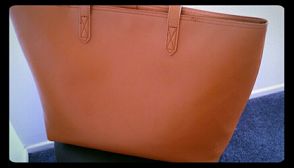 Old Navy Handbags - OLD NAVY TOTE